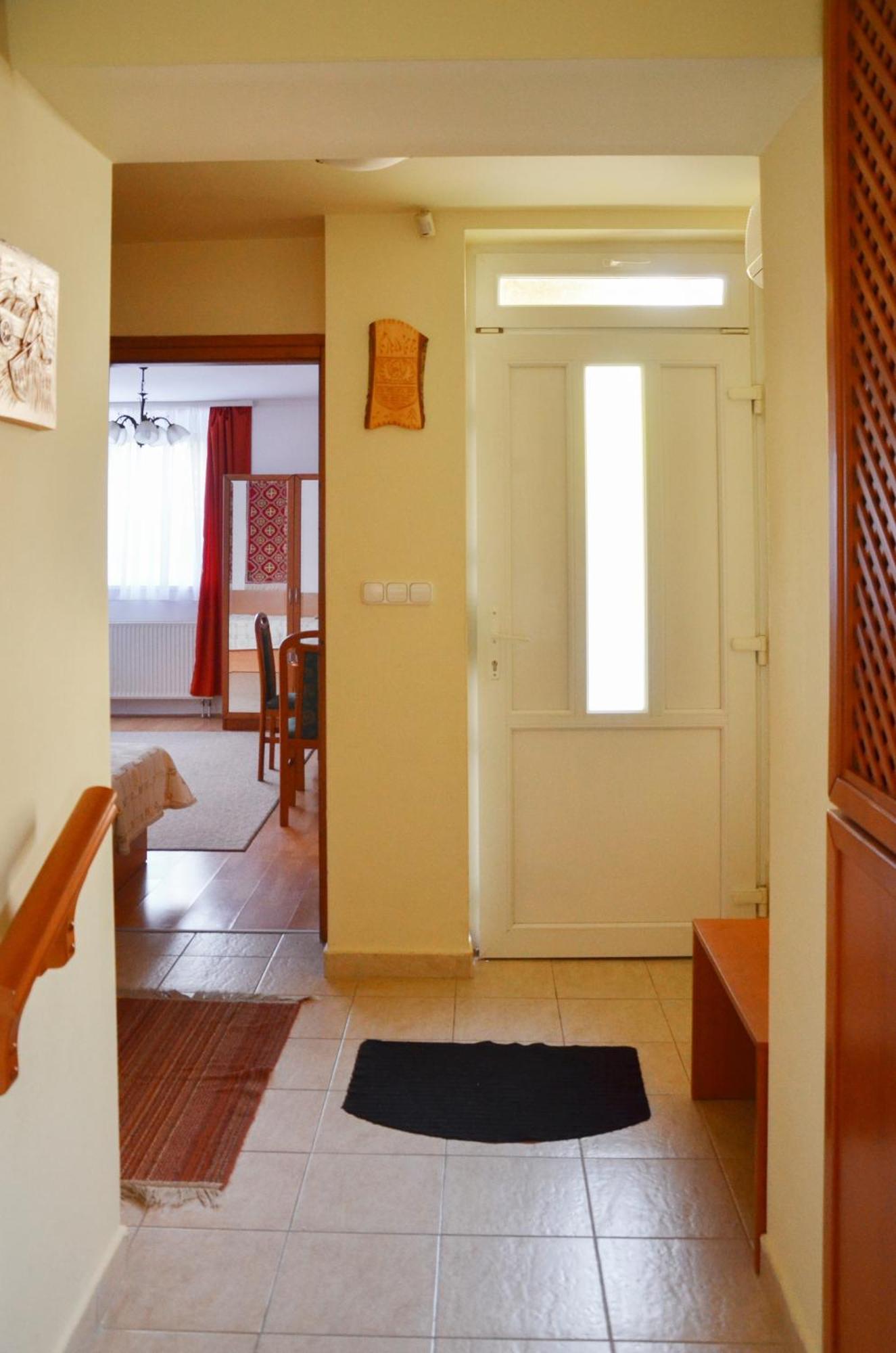 Panorama Apartmanhaz Шарвар Екстер'єр фото