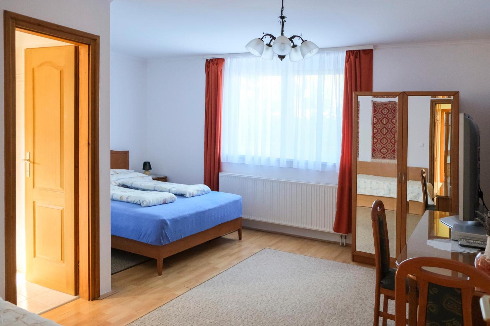 Panorama Apartmanhaz Шарвар Екстер'єр фото