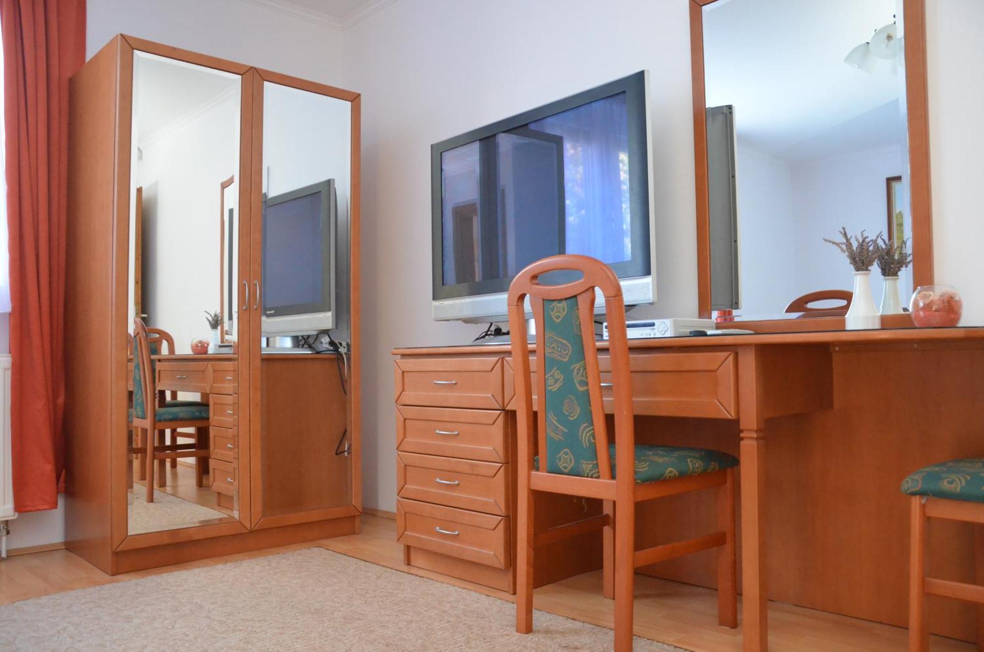 Panorama Apartmanhaz Шарвар Екстер'єр фото